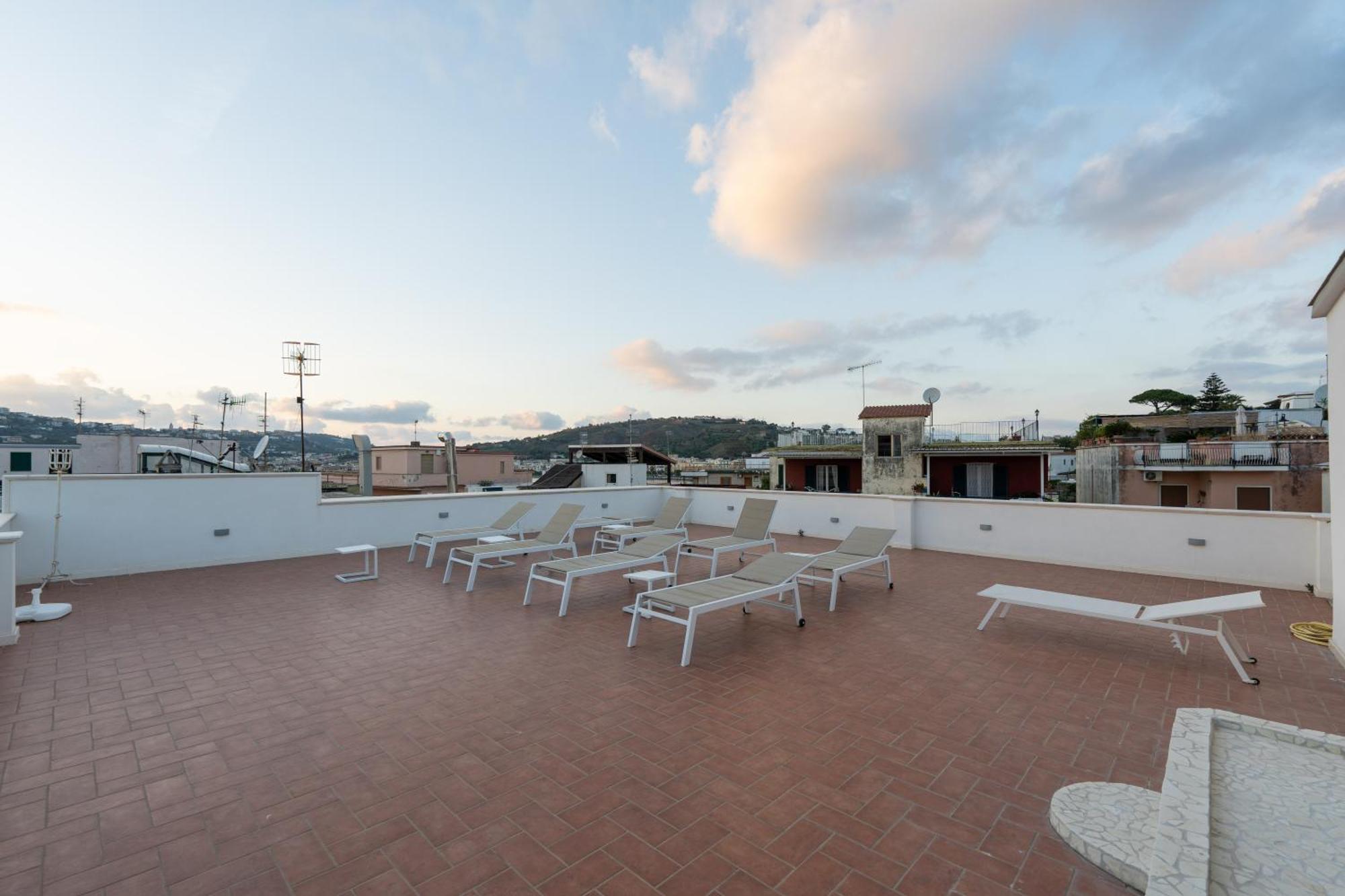 Baia Flegrea Meuble Hotel Bacoli Bagian luar foto